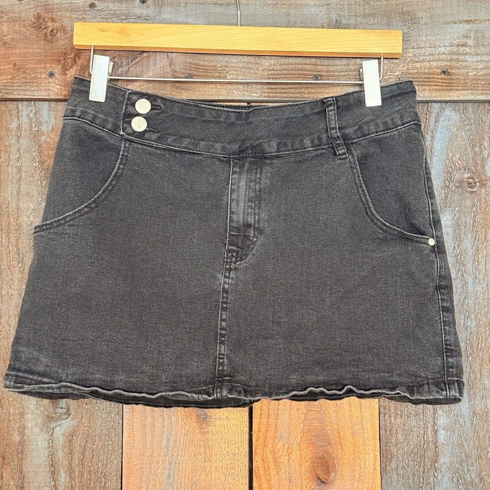 Windsor Denim Black Mini Skirt Size L Stretch Button Detail READ